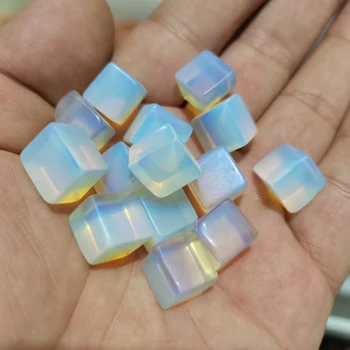 50 adet Sevimli Doğal Küçük Küp Opal Kristaller Kuvars Çakıllar Taş Mineraller Numune Doğal Kuvars Kristalleri