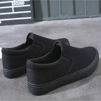 BCEBYL Erkekler rahat ayakkabılar Tuval Slip-On Tüm Siyah Düşük Tarzı Nefes Hafif moda ayakkabılar Erkekler ıçin Ayakkabı Zapatos De Hombre