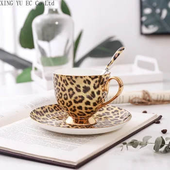 Leopar Baskı Altın kaplama Kahve Fincanı porselen fincan ve çay tabağı seti Öğleden Sonra çay bardağı ve çay tabağı Küçük Lüks Zarif Hediye
